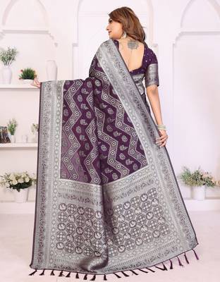 purple georgette silk blend blend woven laheriya zari saree 3