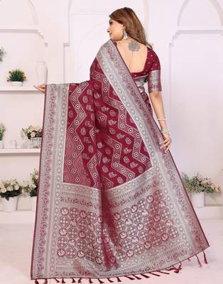 maroon georgette silk blend blend woven laheriya zari saree 3
