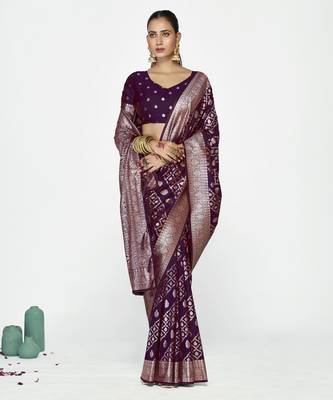 purple faux banarasi art silk blend woven zari saree 4