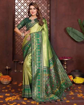 green faux banarasi tissue silk blend blend woven rich paithani ethnic partywear saree 1