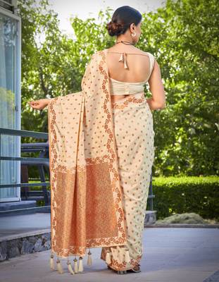 banarasi satin silk blend woven creamy beige saree with heavy jacquard work saree with blouse piece 2