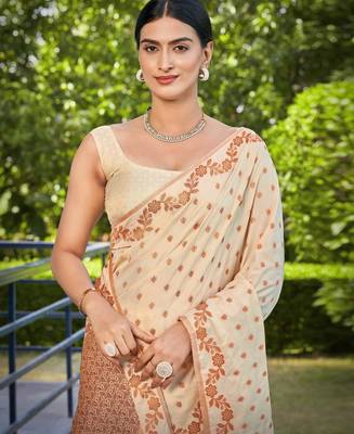 banarasi satin silk blend woven creamy beige saree with heavy jacquard work saree with blouse piece 3