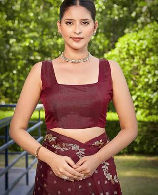 banarasi satin silk blend woven dark maroon saree with heavy jacquard work saree with blouse piece 4