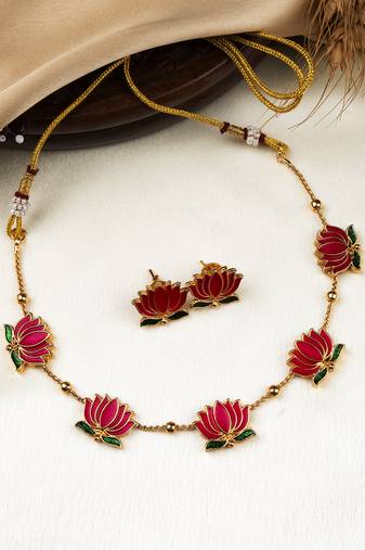 Antique multicolor floral motif necklace set