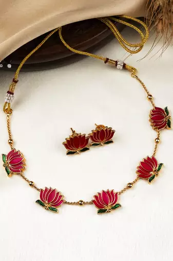 Antique multicolor floral motif necklace set