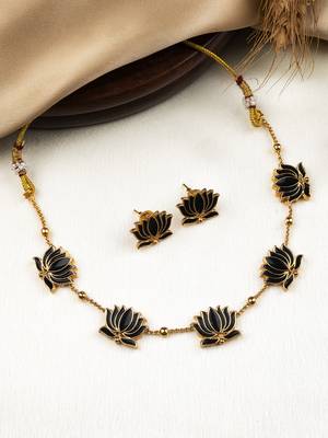 Antique black floral motif necklace set 1