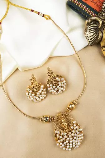 Gold plated divine motif pendant set