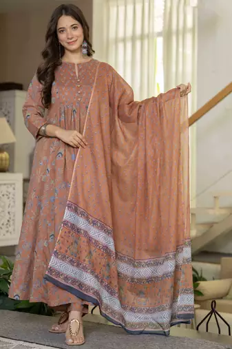 Women cotton printed round nack 3/4 sleeves calf length flared kurta pant and dupatta set