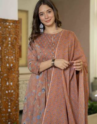 Women cotton printed round nack 3/4 sleeves calf length flared kurta pant and dupatta set 5