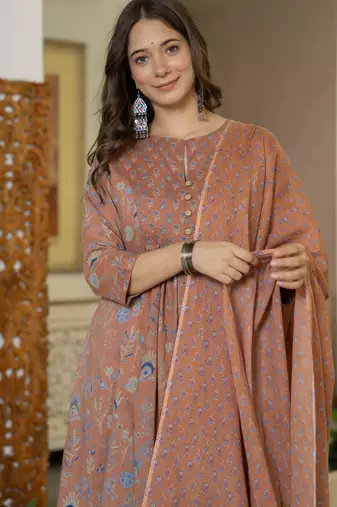 Women cotton printed round nack 3/4 sleeves calf length flared kurta pant and dupatta set