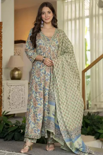 Women cotton printed v-nack 3/4 sleeves calf length flared kurta pant and dupatta set
