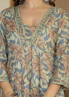 Women cotton printed v-nack 3/4 sleeves calf length flared kurta pant and dupatta set 5