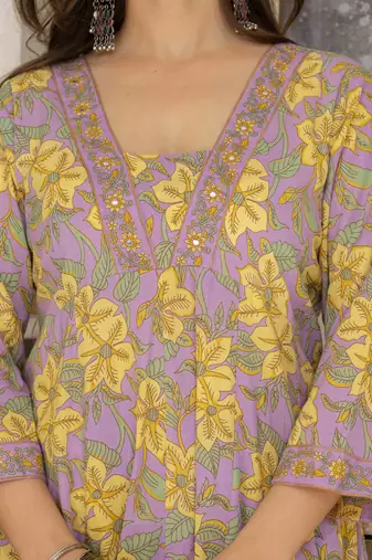 Women cotton printed v-nack 3/4 sleeves calf length flared kurta pant and dupatta set