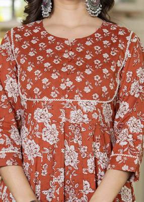 Women cotton printed round nack 3/4 sleeves calf length flared kurta pant and dupatta set 3