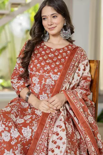 Women cotton printed round nack 3/4 sleeves calf length flared kurta pant and dupatta set