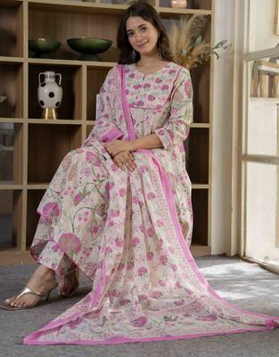 Women cotton printed round nack 3/4 sleeves calf length flared kurta pant and dupatta set 4