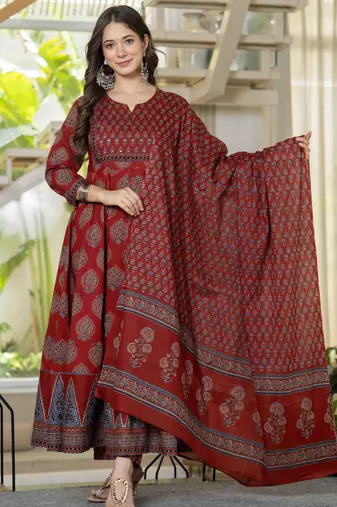 Women cotton printed round nack 3/4 sleeves calf length flared kurta pant and dupatta set