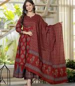 Women cotton printed round nack 3/4 sleeves calf length flared kurta pant and dupatta set