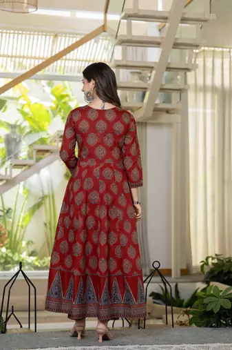 Women cotton printed round nack 3/4 sleeves calf length flared kurta pant and dupatta set