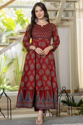 Women cotton printed round nack 3/4 sleeves calf length flared kurta pant and dupatta set