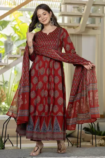 Women cotton printed round nack 3/4 sleeves calf length flared kurta pant and dupatta set