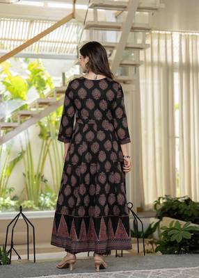 Women cotton printed round nack 3/4 sleeves calf length flared kurta pant and dupatta set 2