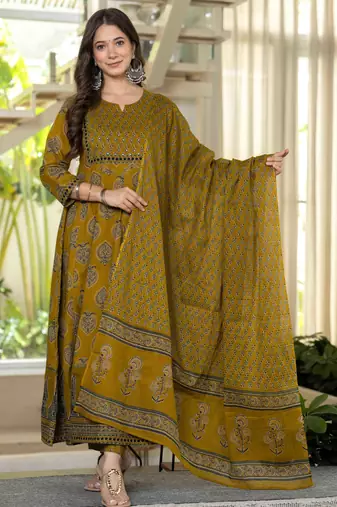 Women cotton printed round nack 3/4 sleeves calf length flared kurta pant and dupatta set