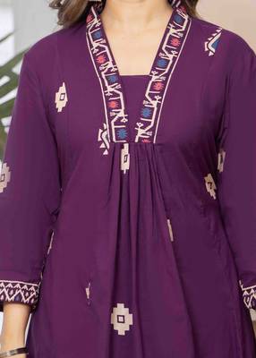Women cotton printed v-nack 3/4 sleeves calf length flared kurta pant and dupatta set 5