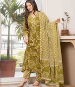Women cotton printed v-nack 3/4 sleeves calf length flared kurta pant and dupatta set