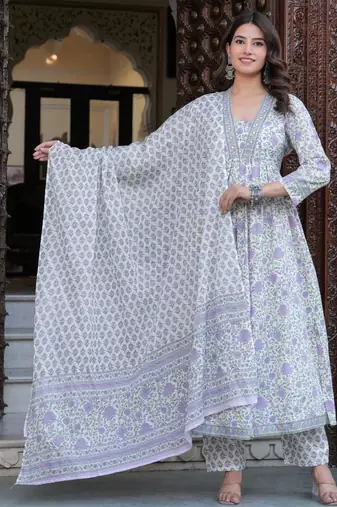 Women cotton printed v-nack 3/4 sleeves calf length flared kurta pant and dupatta set