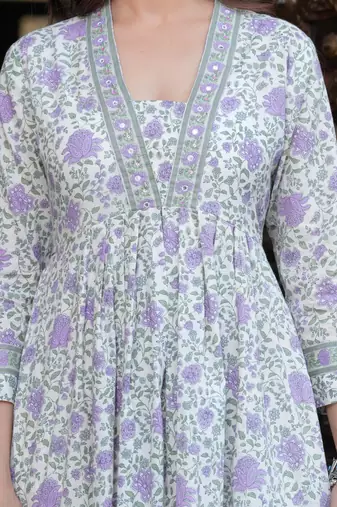 Women cotton printed v-nack 3/4 sleeves calf length flared kurta pant and dupatta set