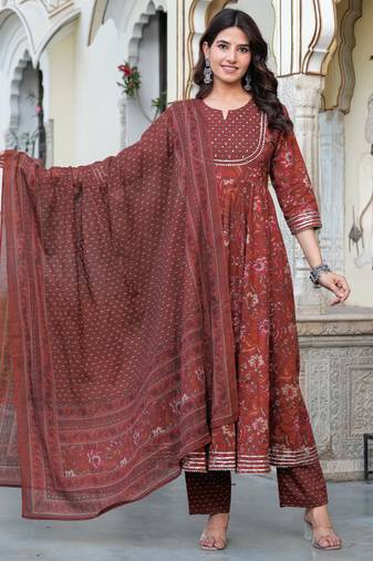 Women cotton printed round nack 3/4 sleeves calf length flared kurta pant and dupatta set