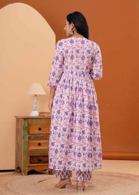 Women cotton printed v-nack 3/4 sleeves calf length alia cut kurta pant and dupatta set 2