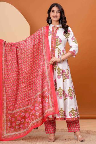 Women cotton printed mandarin collar nack calf length flared kurta pant and dupatta set
