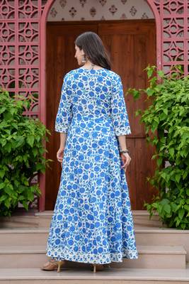 Women cotton printed round nack calf length flared kurta pant and dupatta set 2