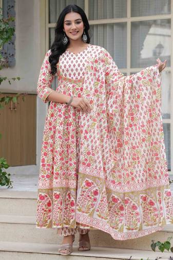 Women cotton printed round nack calf length flared kurta pant and dupatta set