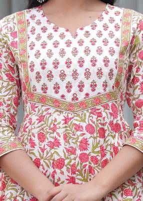 Women cotton printed round nack calf length flared kurta pant and dupatta set 5