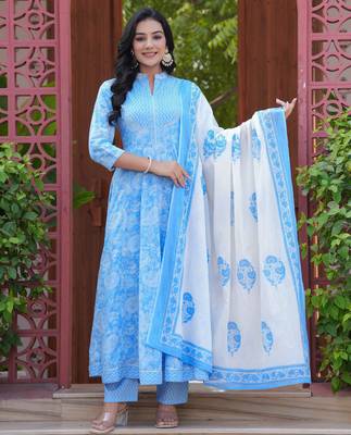 Women cotton printed mandarin collar nack calf length flared kurta pant and dupatta set 1