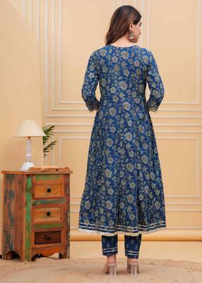 Women cotton printed round nack calf length flared kurta pant and dupatta set 2