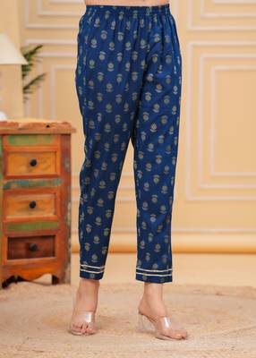 Women cotton printed round nack calf length flared kurta pant and dupatta set 3
