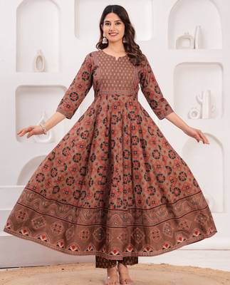 Women cotton printed round nack calf length flared kurta pant and dupatta set 4