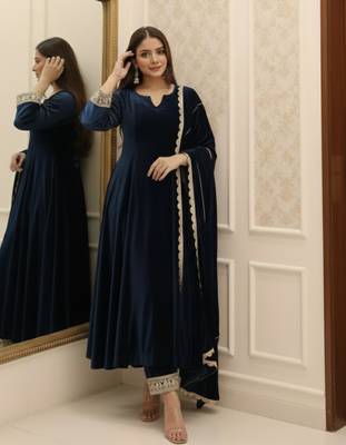 Navy Blue Velvet Kurta set 5