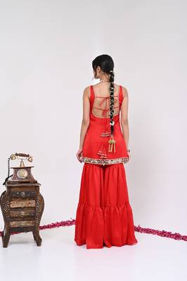 Red satin aaina garara set 2