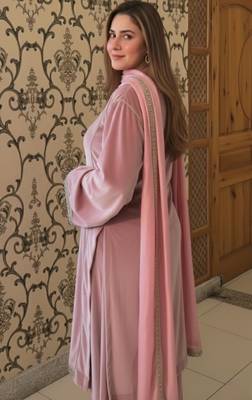 Lavender Velvet Straight Kurta set 3
