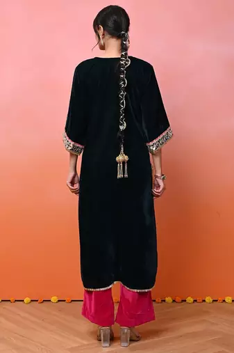 Green velvet aaina kurta set