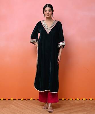 Green velvet aaina kurta set 1