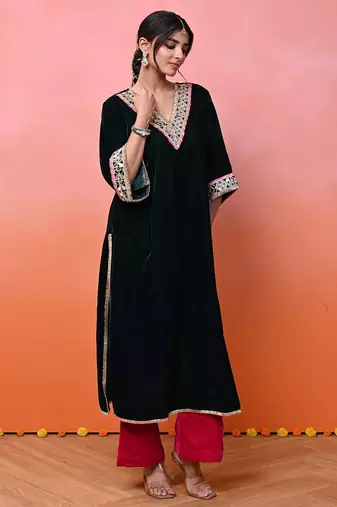 Green velvet aaina kurta set