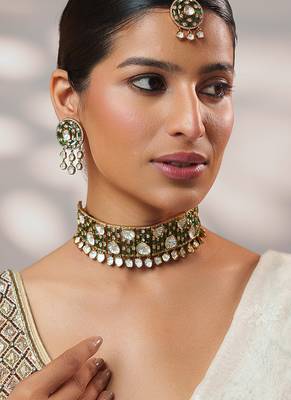 Two tone Plated kundan green stones choker necklace set 3