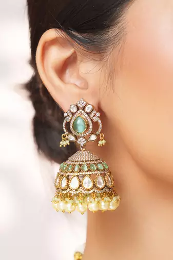 Two tone Plated kundan green stones necklace set