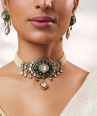 Two tone Plated kundan green stones choker necklace set 4
